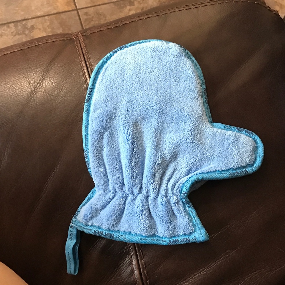 Norwex Dusting Mitt